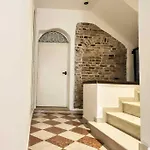Officine Cavour Casa Dei Leoni Centro Storico *