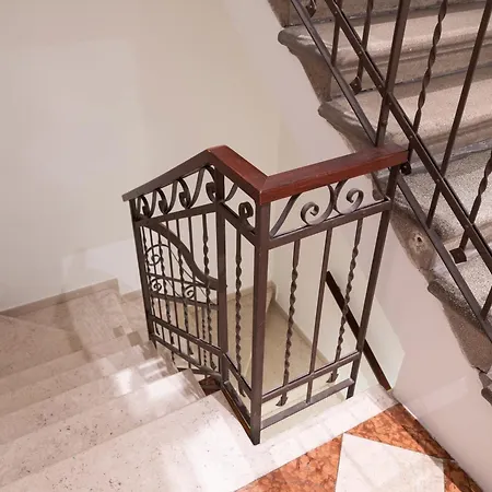 Apartment Officine Cavour Casa Dei Leoni Centro Storico Padova