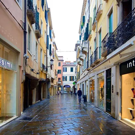 Officine Cavour Casa Dei Leoni Centro Storico * Padova