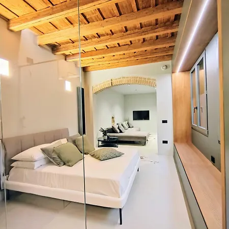 Officine Cavour Casa Dei Leoni Centro Storico Apartman